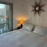 Apartment Superbe Avec Vue Centre, Se Fait A Pied Ou En Velo *