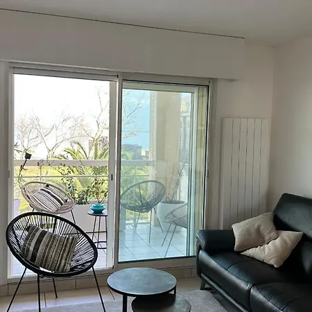 Lägenhet Superbe Avec Vue Centre, Se Fait A Pied Ou En Velo