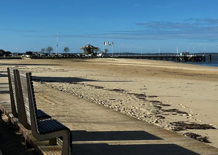 Superbe Avec Vue Centre, Se Fait A Pied Ou En Velo